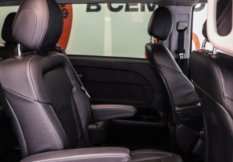 Подержанный автомобиль Mercedes-Benz Vito 2016 года (17 фото)