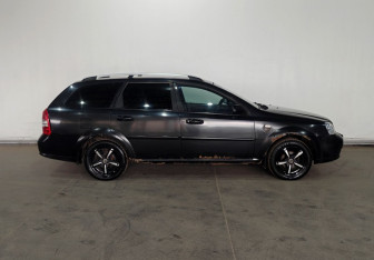 Подержанный автомобиль Chevrolet Lacetti Wagon 2007 года (8 фото)