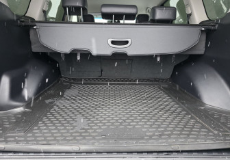 Подержанный автомобиль Toyota Land Cruiser Prado 2017 года (19 фото)