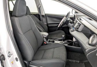 Подержанный автомобиль Toyota RAV4 2019 года (23 фото)