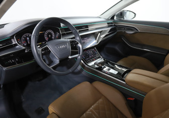 Подержанный автомобиль Audi A8 2019 года (13 фото)