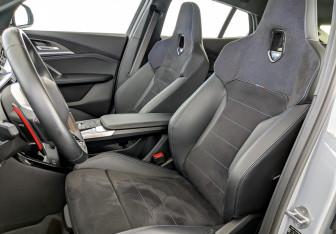 Подержанный автомобиль BMW X2 2024 года (20 фото)