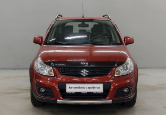 Подержанный автомобиль Suzuki SX4 Hatchback 2012 года (2 фото)