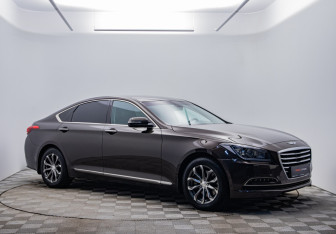 Подержанный автомобиль Hyundai Genesis 2014 года (3 фото)