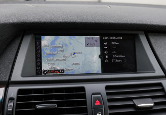 Подержанный автомобиль BMW X6 2012 года (17 фото)