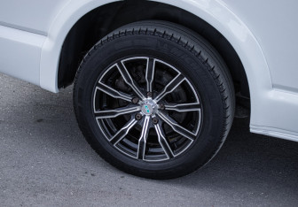 Подержанный автомобиль Volkswagen Caravelle 2018 года (15 фото)