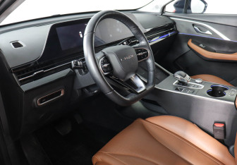 Подержанный автомобиль Omoda C5 2023 года (9 фото)