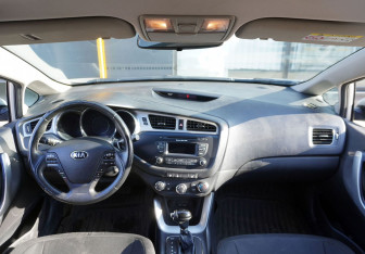 Подержанный автомобиль Kia Ceed Wagon 2014 года (10 фото)