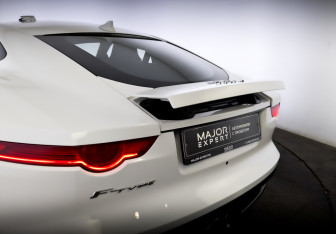 Подержанный автомобиль Jaguar F-Type Coupe 2016 года (30 фото)