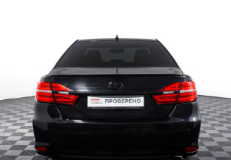 Подержанный автомобиль Toyota Camry Sedan 2017 года (6 фото)