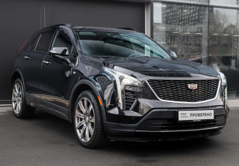 Подержанный автомобиль Cadillac XT4 2020 года (3 фото)