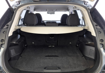 Подержанный автомобиль Nissan X-Trail 2018 года (10 фото)