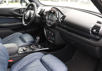 Подержанный автомобиль MINI Clubman Wagon 2020 года (9 фото)