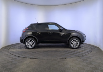 Подержанный автомобиль Nissan Juke 2018 года (4 фото)