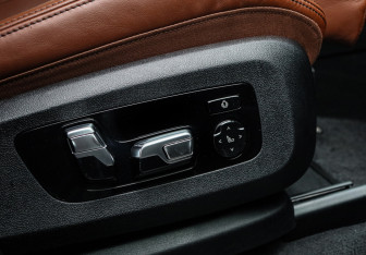 Подержанный автомобиль BMW X7 2020 года (31 фото)