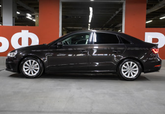 Подержанный автомобиль Audi A3 Sedan 2014 года (8 фото)