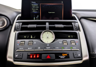 Подержанный автомобиль Lexus NX 2021 года (15 фото)