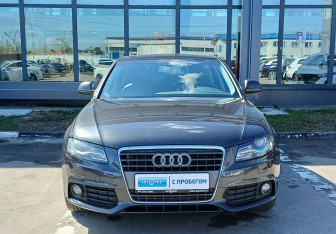 Подержанный автомобиль Audi A4 Sedan 2008 года (2 фото)