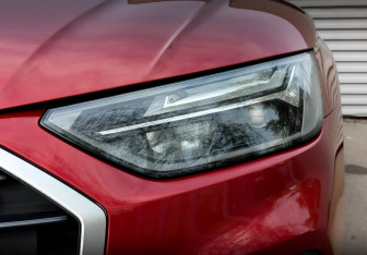 Подержанный автомобиль Audi Q5 2021 года (17 фото)