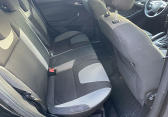 Подержанный автомобиль Ford Focus Hatchback 2012 года (11 фото)