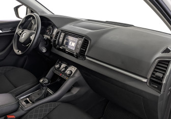 Подержанный автомобиль Skoda Karoq 2021 года (13 фото)