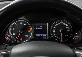 Подержанный автомобиль Audi Q5 2013 года (10 фото)