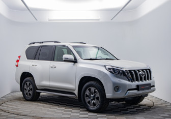 Подержанный автомобиль Toyota Land Cruiser Prado 2016 года (3 фото)