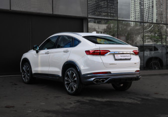 Подержанный автомобиль Geely Tugella 2022 года (6 фото)