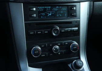 Подержанный автомобиль Chevrolet Captiva 2014 года (15 фото)
