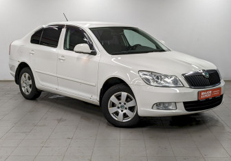 Подержанный автомобиль Skoda Octavia Liftback 2013 года (3 фото)