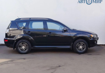 Подержанный автомобиль Mitsubishi Outlander 2011 года (4 фото)