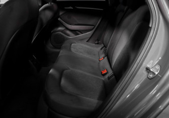 Подержанный автомобиль Audi A3 Sedan 2016 года (10 фото)