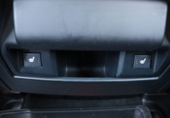 Подержанный автомобиль Land Rover Discovery 2008 года (23 фото)