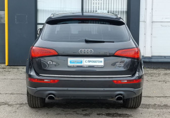 Подержанный автомобиль Audi Q5 2015 года (6 фото)