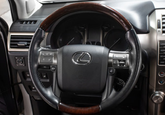 Подержанный автомобиль Lexus GX 2013 года (18 фото)