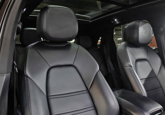 Подержанный автомобиль Porsche Cayenne 2021 года (11 фото)