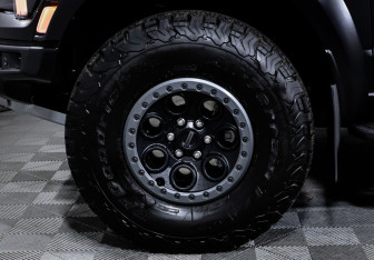 Подержанный автомобиль Ford F-150 2024 года (15 фото)