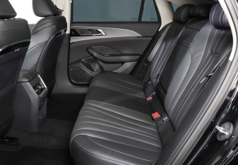 Новый Hongqi H5 2024 (10 фото)