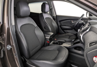 Подержанный автомобиль Hyundai ix35 2012 года (24 фото)