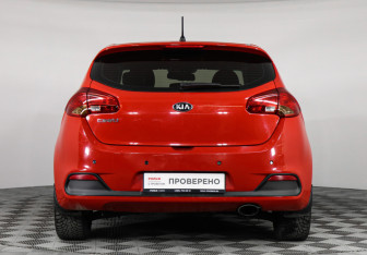 Подержанный автомобиль Kia Ceed Hatchback 2013 года (5 фото)
