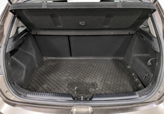 Подержанный автомобиль Kia Ceed Hatchback 2015 года (10 фото)