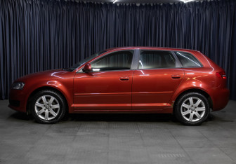 Подержанный автомобиль Audi A3 Hatchback 2009 года (8 фото)