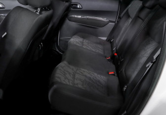 Подержанный автомобиль Peugeot 3008 2011 года (10 фото)