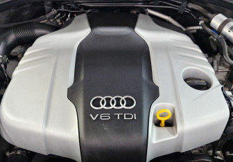 Подержанный автомобиль Audi Q7 2014 года (9 фото)