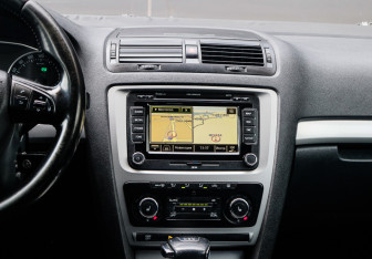 Подержанный автомобиль Skoda Octavia Wagon 2009 года (18 фото)