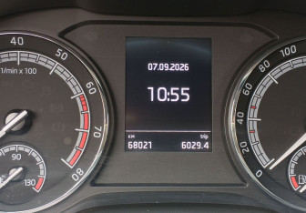 Подержанный автомобиль Skoda Karoq 2020 года (14 фото)
