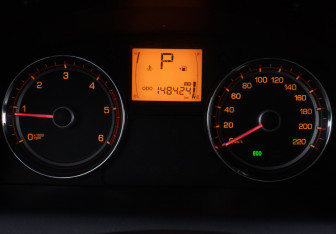 Подержанный автомобиль SsangYong Actyon 2011 года (12 фото)