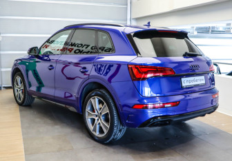 Подержанный автомобиль Audi Q5 2021 года (6 фото)