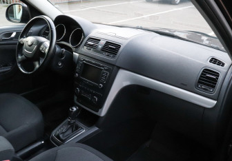 Подержанный автомобиль Skoda Yeti 2013 года (8 фото)