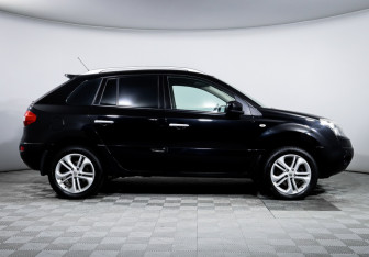 Подержанный автомобиль Renault Koleos 2010 года (4 фото)